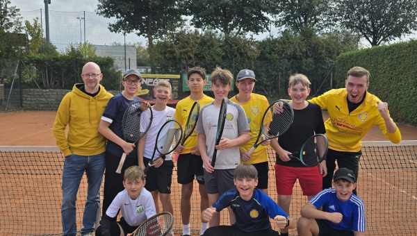 Jugendfreundschaftsspiel Harlingerode - Wolfshagen : Tennis, Teamgeist & Grillduft! 